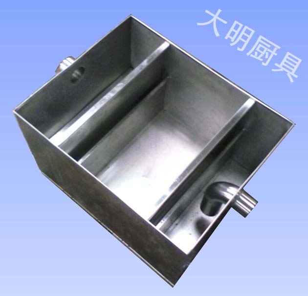 隔油池內(nèi)部結(jié)構(gòu) 隔油池內(nèi)部結(jié)構(gòu)