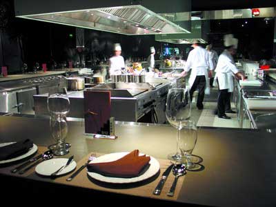 開放式酒店廚房